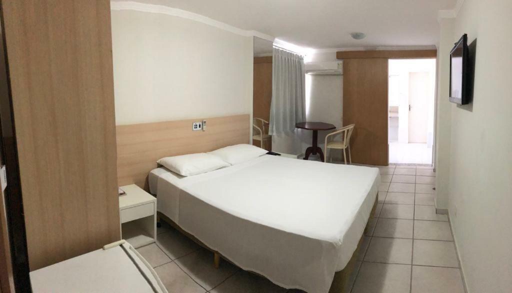Hotel Veneza Cuiaba  Bagian luar foto